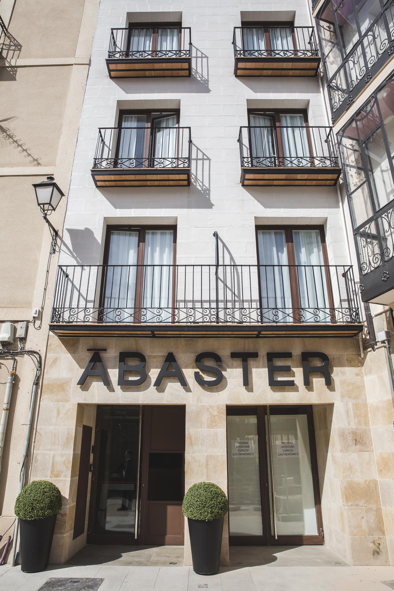 Отель Dwo Abaster Сория Экстерьер фото
